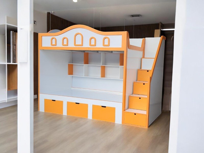 Giường 2 tầng có bàn học